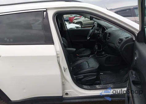 2020 Jeep Compass Limited Fwd z USA, uszkodzony, nr VIN 3C4NJCCB4LT114821